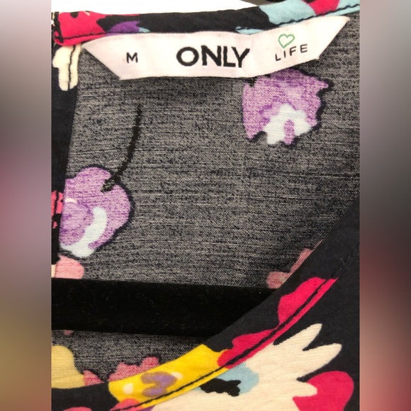 Floral print maxi dress fit and flare. ONLY by Vero Moda - Picture 4 of 4